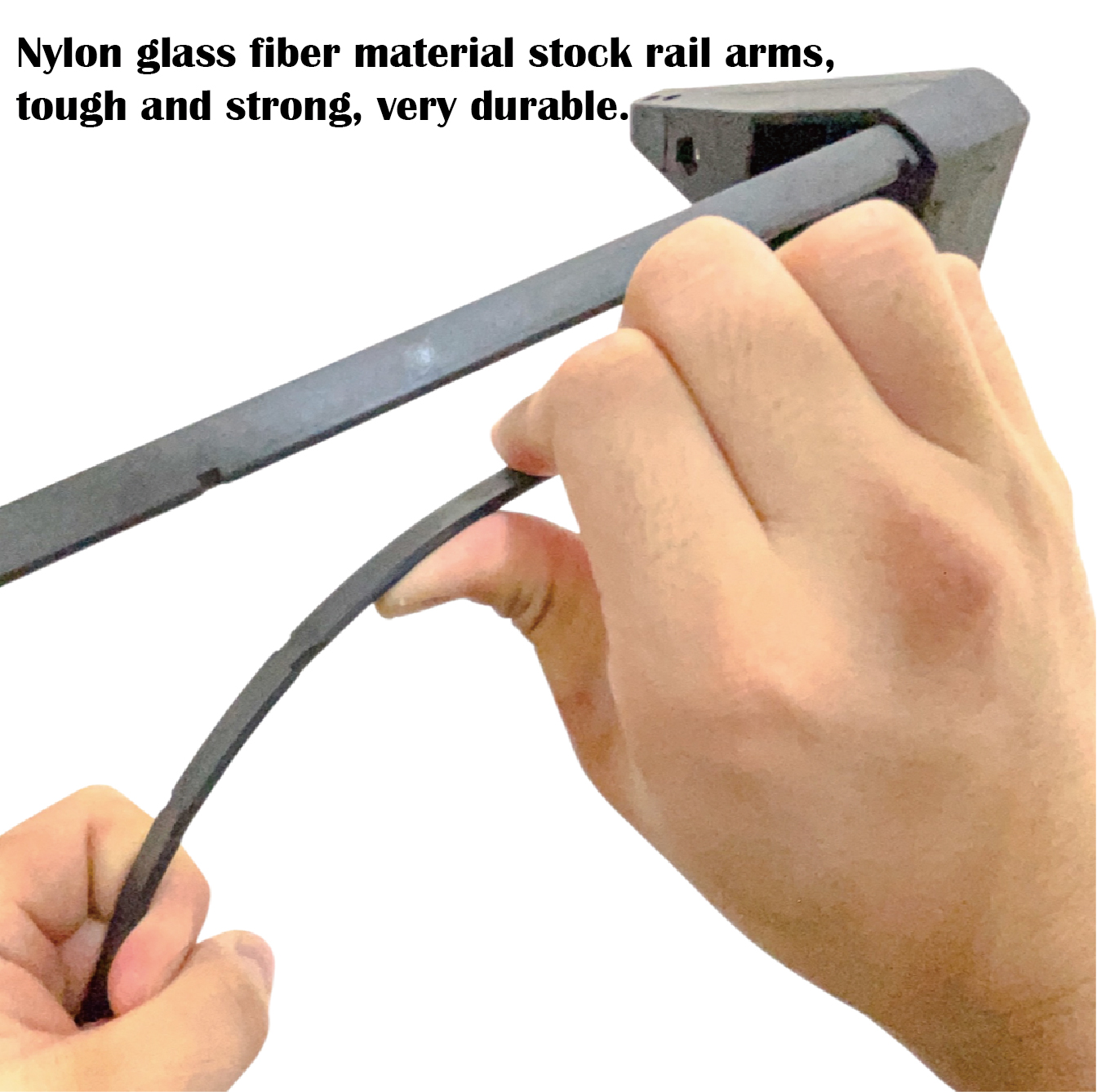 拉桿使用尼龍+50%玻璃纖維,具高強度任性且非常耐用
